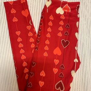 Lularoe Valentine ❤️ leggings, OS 🆕